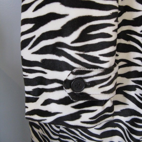 Gallery Woman Zebra Faux Fur Button Front Coat - Picture 5 of 12